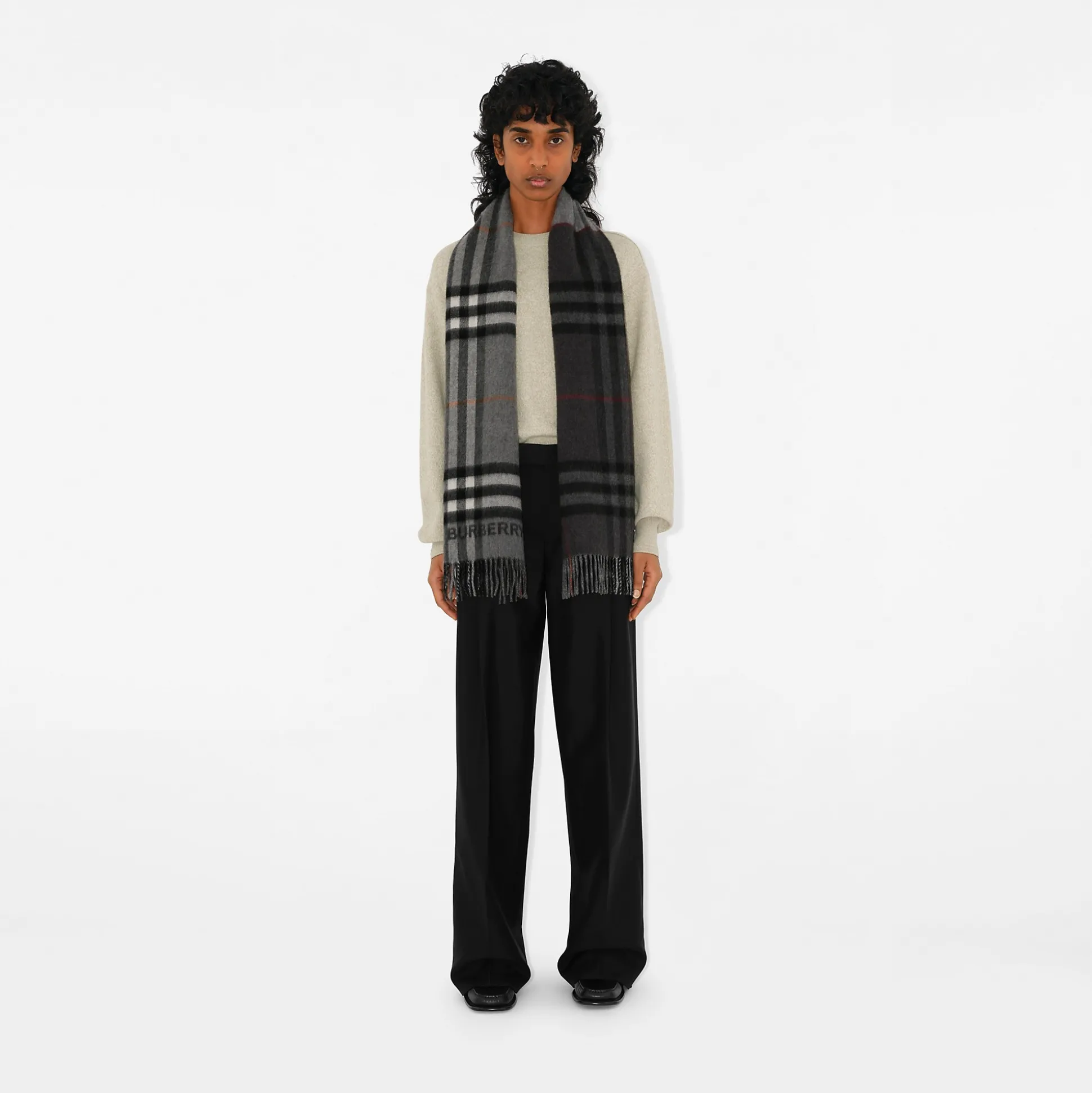 Outlet Burberry Contrast Check Cashmere Scarf Grey/charcoal