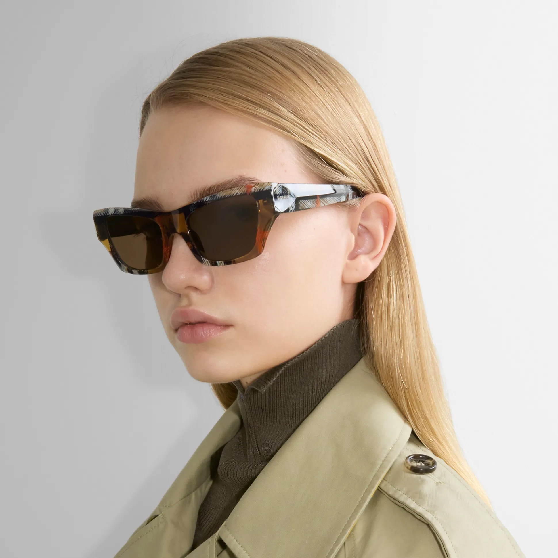 Best Burberry Shield Facet Cat-eye Sunglasses Sand